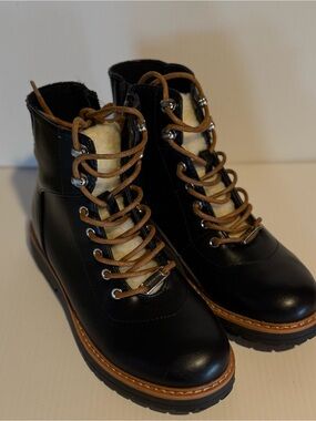 Marc Fisher Black Lace-Up Shearling-Trim Kids Boots with Brown Laces